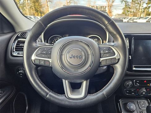 Certified 2018 Jeep Compass Limited image 22