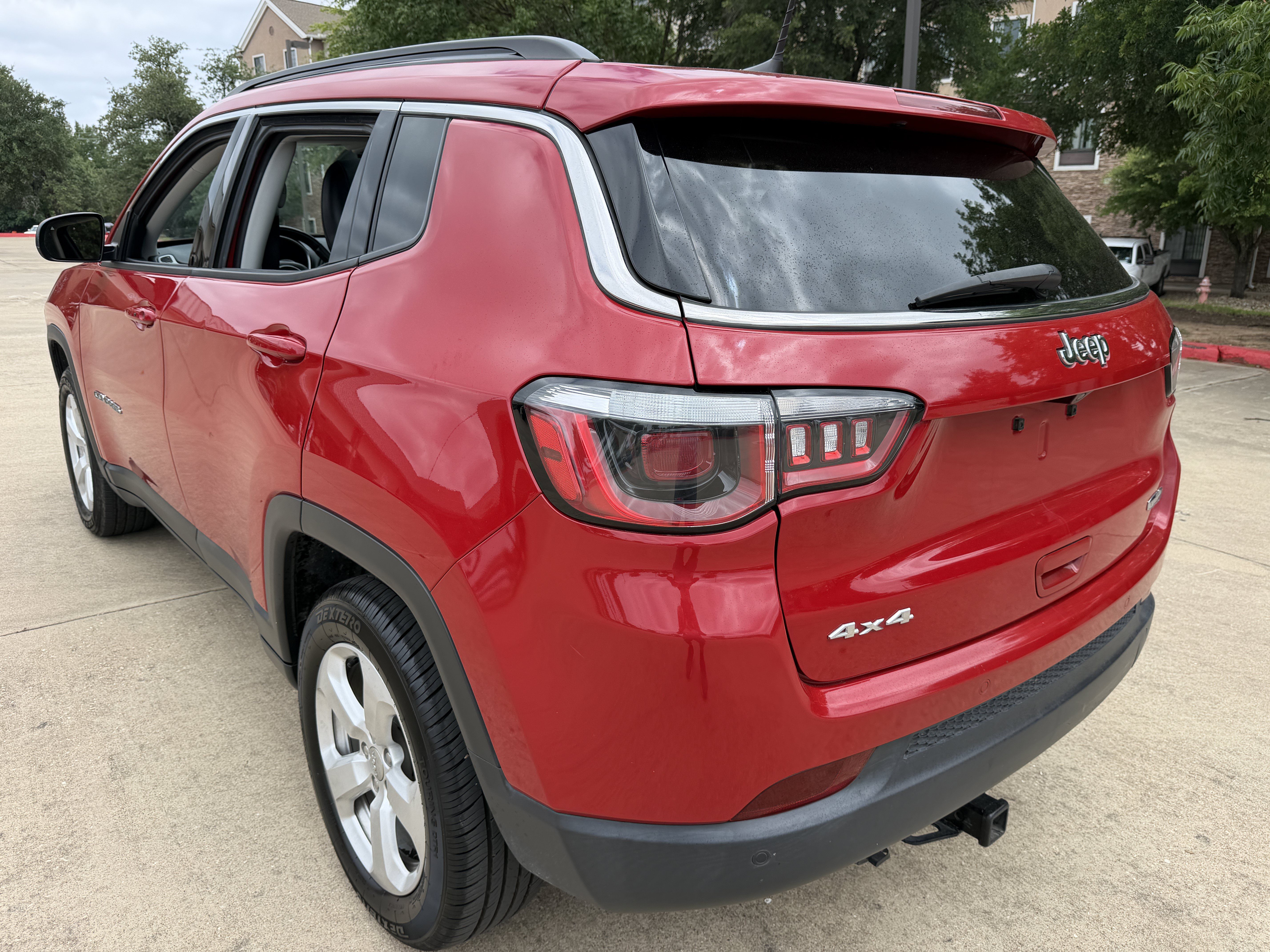 Used 2019 Jeep Compass Latitude w/ Popular Equipment Group AWD/4WD image 5