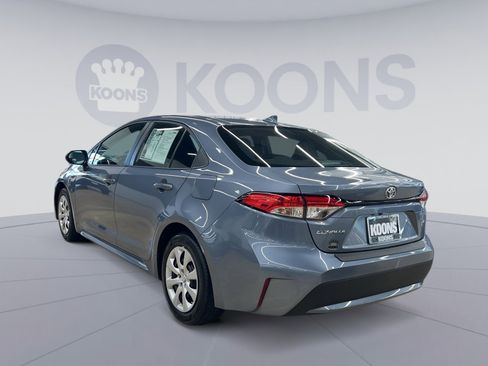 Used 2022 Toyota Corolla LE w/ Carpet Mat Package (TMS) FWD image 4