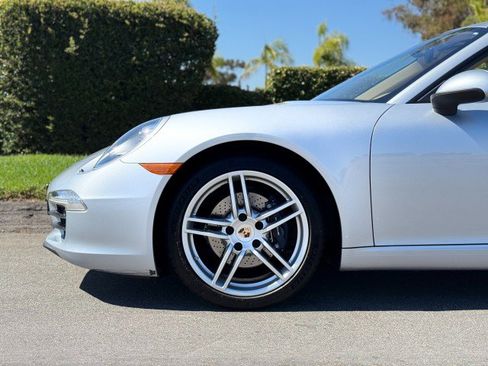 Used 2014 Porsche 911 Carrera RWD image 3