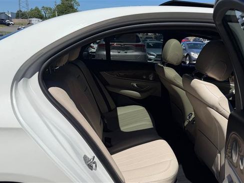 Used 2017 Mercedes-Benz E 300 image 17