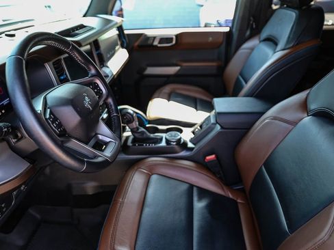 Used 2022 Ford Bronco Outer Banks AWD/4WD image 18