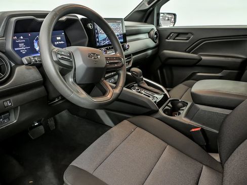 Used 2025 Chevrolet Colorado Trail Boss AWD/4WD image 10