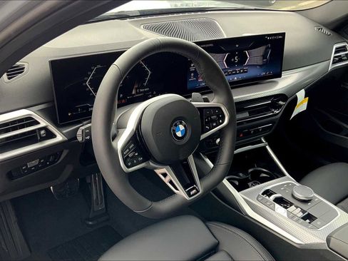Used 2026 BMW 330i xDrive Sedan w/ M Sport Package image 9