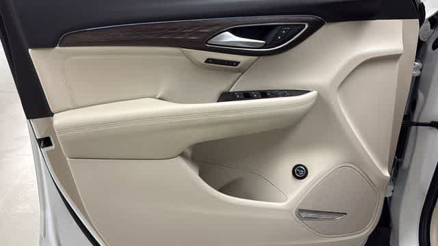 Used 2023 Buick Envision Avenir AWD/4WD image 13