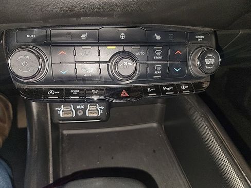 Used 2022 Dodge Durango GT image 19