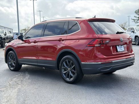 Used 2024 Volkswagen Tiguan SE image 8