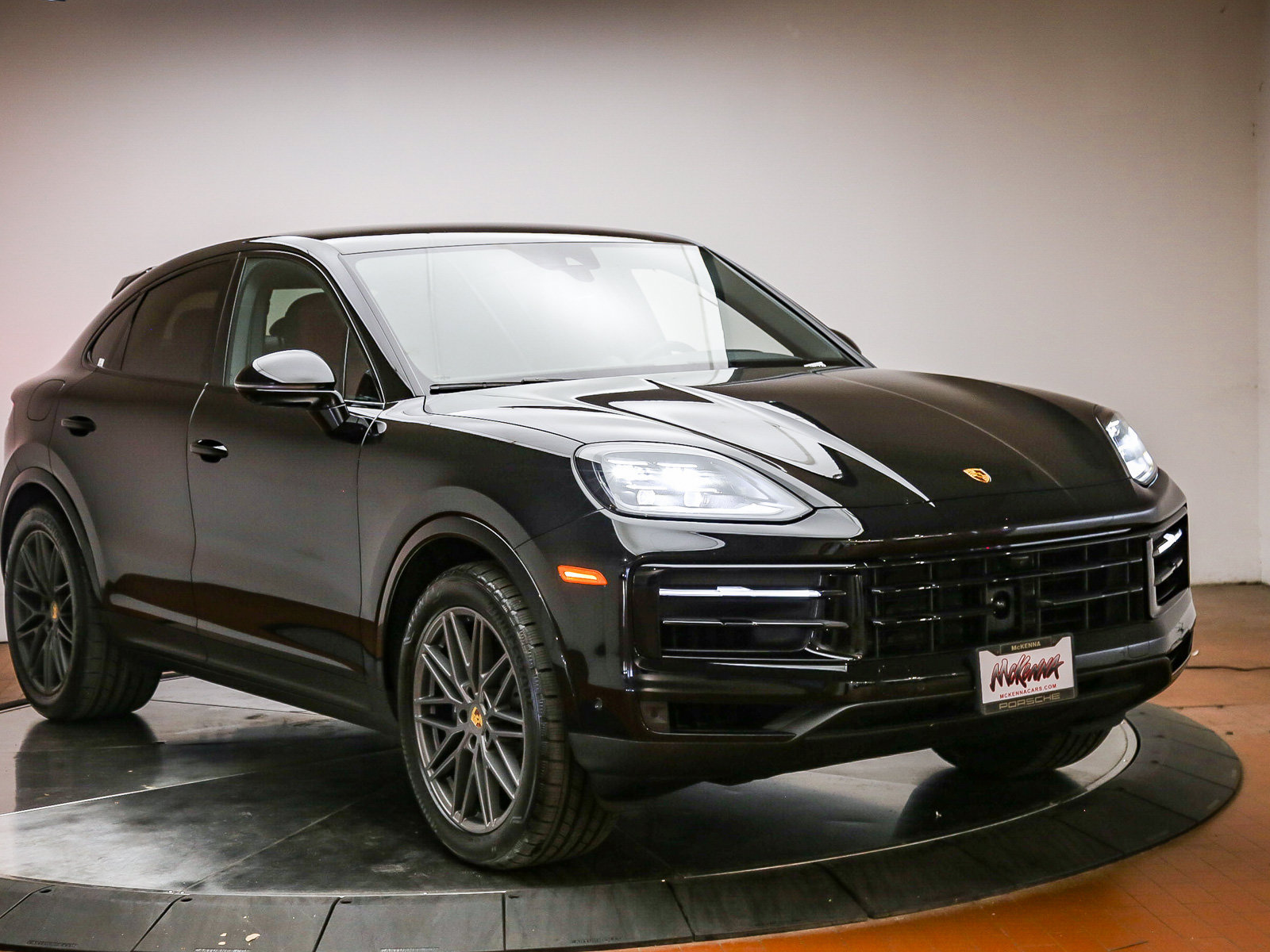 Certified 2024 Porsche Cayenne Coupe AWD/4WD image 9