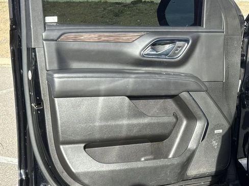 Used 2023 Chevrolet Tahoe Z71 w/ Luxury Package image 21