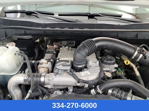 Used 2017 Nissan Titan S image 28