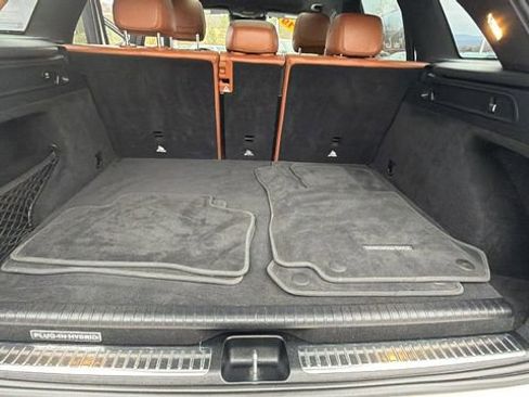 Used 2019 Mercedes-Benz GLC 350e 4MATIC image 21