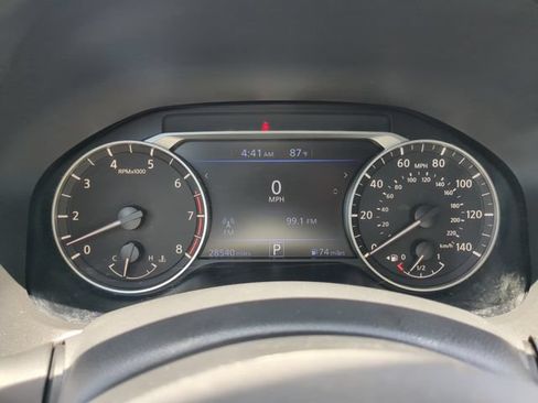 Used 2025 Nissan Altima 2.5 SV FWD image 31
