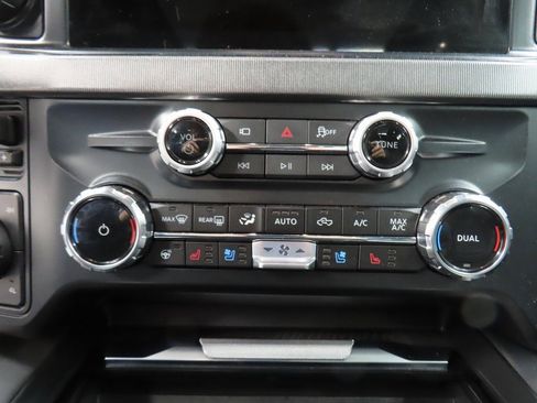 Used 2025 Ford F450 Platinum w/ FX4 Off-Road Package image 52