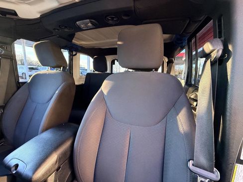Used 2016 Jeep Wrangler Unlimited Sport w/ Connectivity Group image 26