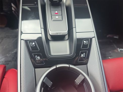 Used 2024 Porsche 911 Carrera S image 31