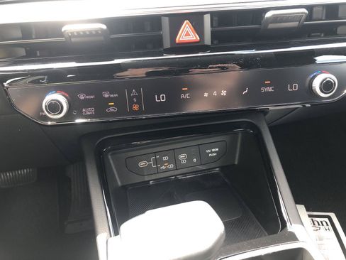 Used 2025 Kia K5 GT-Line w/ GT-Line Premium Package FWD image 29
