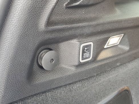 Used 2022 Jeep Grand Cherokee L Summit w/ Advanced Protech Group IV image 11