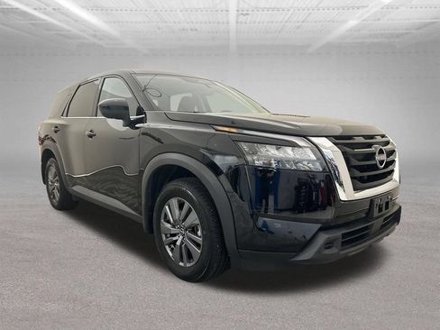 Used 2024 Nissan Pathfinder S w/ Cargo Package FWD image 8