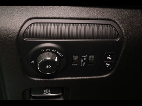 Used 2024 Jeep Wagoneer Series II w/ Flexible Seating Group AWD/4WD image 29