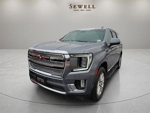 Used 2022 GMC Yukon SLT w/ SLT Premium Package image 1