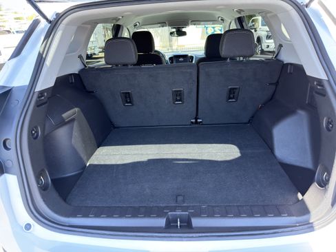 Used 2024 GMC Terrain SLE FWD image 15