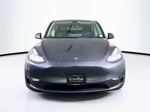 Used 2023 Tesla Model Y Long Range AWD/4WD image 2