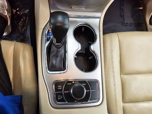 Used 2018 Jeep Grand Cherokee Limited w/ Trailer Tow Group IV image 19