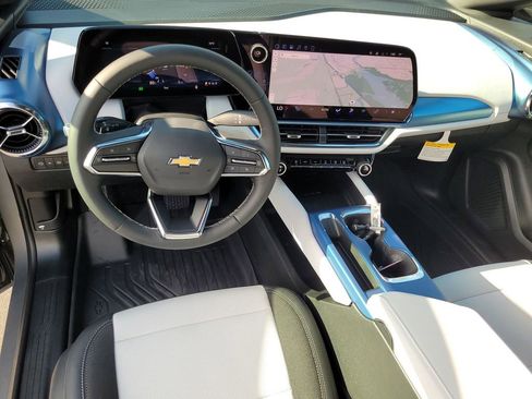 New 2026 Chevrolet Equinox EV LT image 19