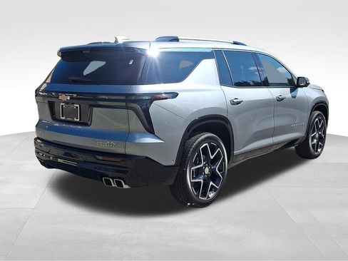 Used 2025 Chevrolet Traverse High Country w/ LPO, Floor Liner Package FWD image 6