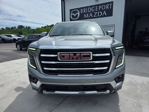 Used 2025 GMC Yukon XL Elevation w/ Technology Package AWD/4WD image 2