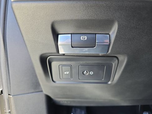 Used 2020 Land Rover Range Rover Evoque SE AWD/4WD image 30