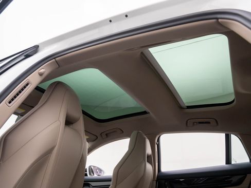 Certified 2025 Porsche Panamera 4 image 19