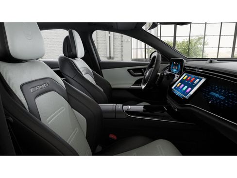 New 2026 Mercedes-Benz E 53 AMG e 4MATIC Sedan image 4