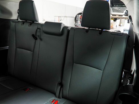 Used 2022 Toyota Highlander XLE image 42