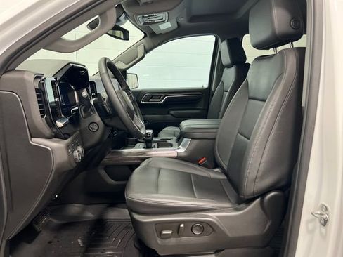 Used 2023 Chevrolet Silverado 1500 LTZ image 13