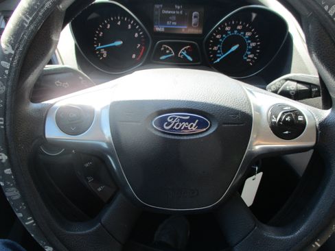 Used 2016 Ford Escape SE w/ Equipment Group 201A FWD image 17