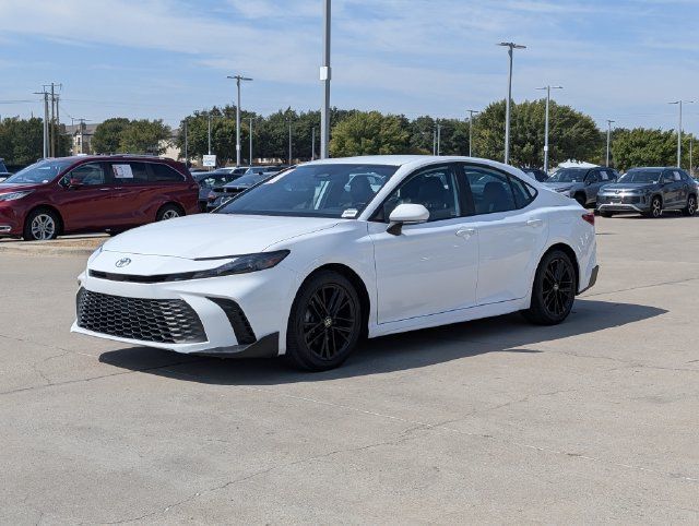 Used 2025 Toyota Camry SE FWD image 10