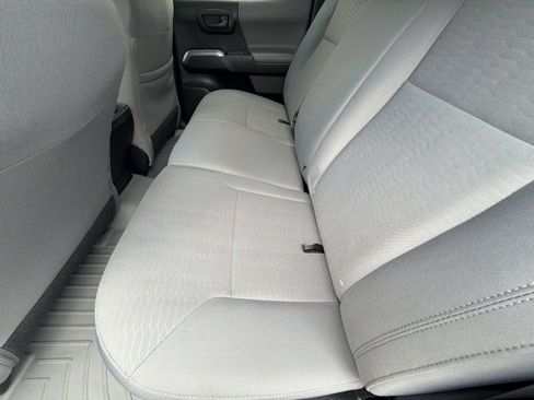 Used 2019 Toyota Tacoma SR5 AWD/4WD image 26