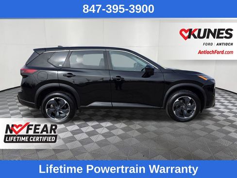 Used 2025 Nissan Rogue SV image 8