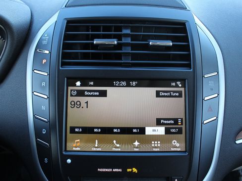 Used 2017 Lincoln MKC Select w/ Select Plus Package image 25