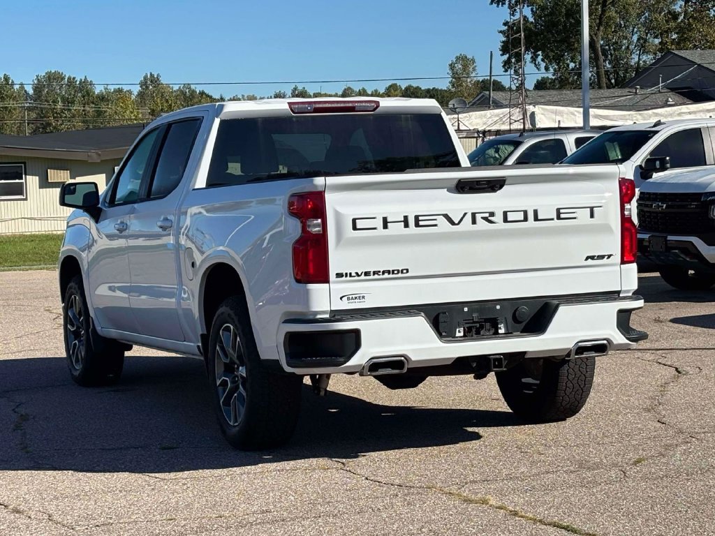 Used 2024 Chevrolet Silverado 1500 RST AWD/4WD image 2