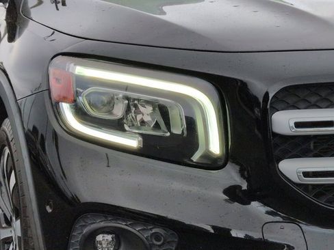 Used 2021 Mercedes-Benz GLB 250 image 10