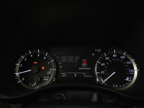 Used 2023 Toyota Highlander LE FWD image 26