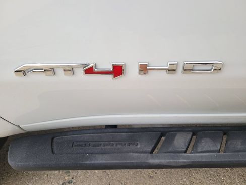 Used 2022 GMC Sierra 2500 AT4 AWD/4WD image 24