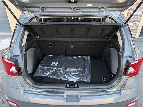 Used 2025 Hyundai Venue SEL image 31