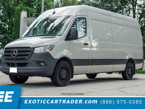 Used 2023 Mercedes-Benz Sprinter 2500 image 1