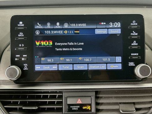 Used 2022 Honda Accord Sport image 19