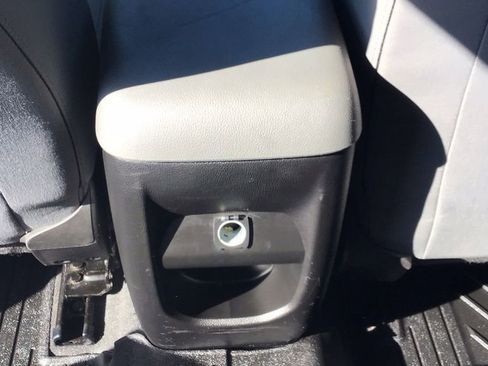 Used 2019 GMC Canyon 2WD Crew Cab w/ Convenience Package image 14