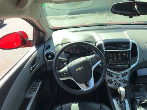 Used 2018 Chevrolet Sonic Premier FWD image 11