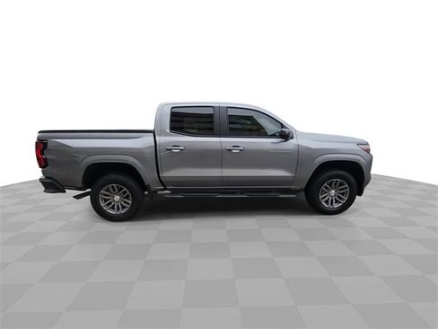 Used 2023 Chevrolet Colorado LT w/ LT Convenience Package II image 9